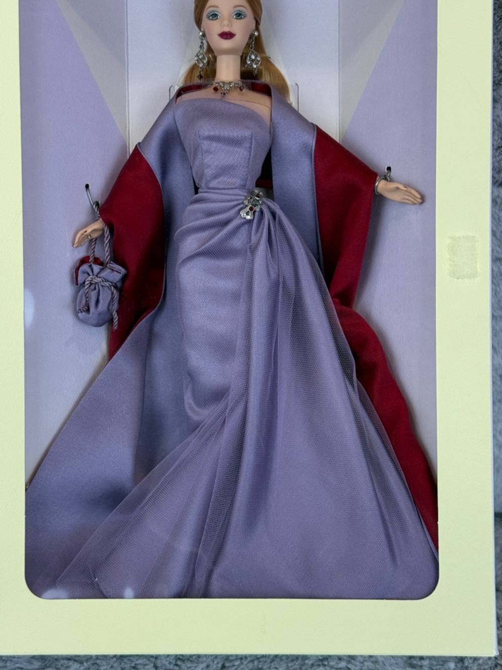Vera Wang Barbie Doll- 1998 Designers’ Salute to Hollywood Collection- Mattel - Picture 5 of 12